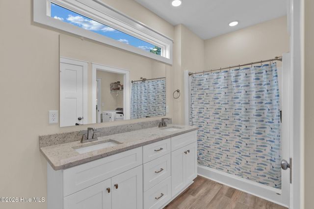 125 NE 15th Street, Oak Island, NC 28465