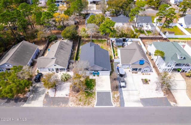 125 NE 15th Street, Oak Island, NC 28465