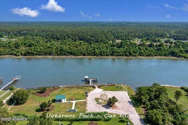 125 NE 15th Street, Oak Island, NC 28465