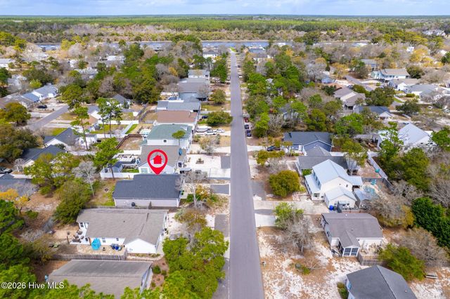125 NE 15th Street, Oak Island, NC 28465