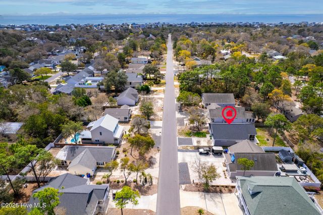125 NE 15th Street, Oak Island, NC 28465