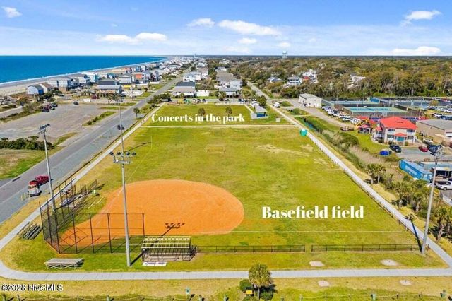 125 NE 15th Street, Oak Island, NC 28465