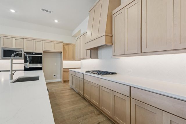 1211 Berry Brook Drive, Missouri City, TX 77459