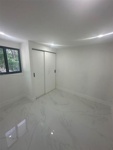 2110 NW 43rd St, Miami, FL 33142