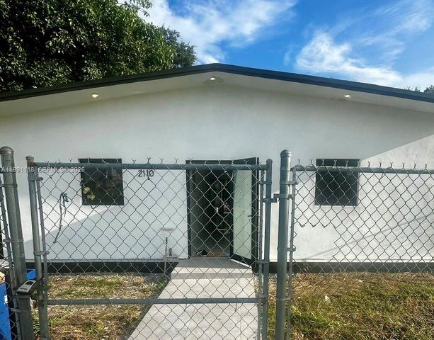 2110 NW 43rd St, Miami, FL 33142