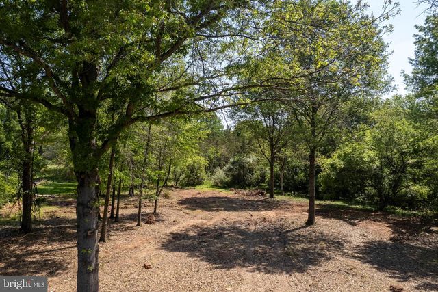 7 BLUE SPRUCE DR, Pennington, NJ 08534