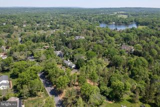 7 BLUE SPRUCE DR, Pennington, NJ 08534
