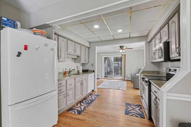 7128 Lazy Lane, Harsens Island, MI 48028