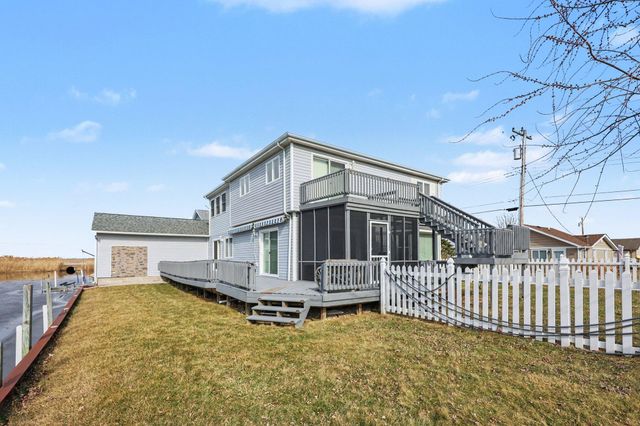7128 Lazy Lane, Harsens Island, MI 48028