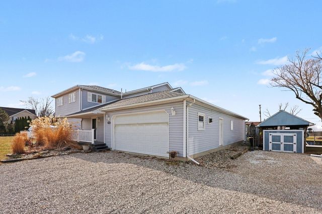 7128 Lazy Lane, Harsens Island, MI 48028