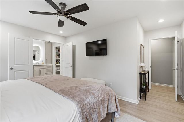 1704 NW Weatherstone Drive, Blue Springs, MO 64015