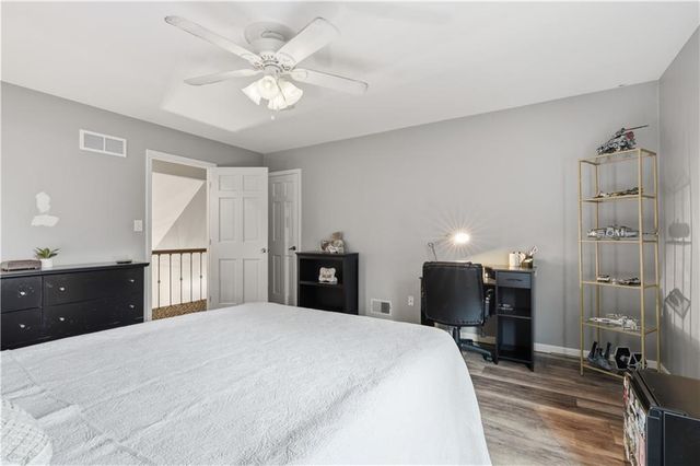 1704 NW Weatherstone Drive, Blue Springs, MO 64015