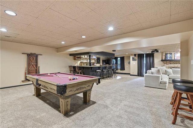 1704 NW Weatherstone Drive, Blue Springs, MO 64015