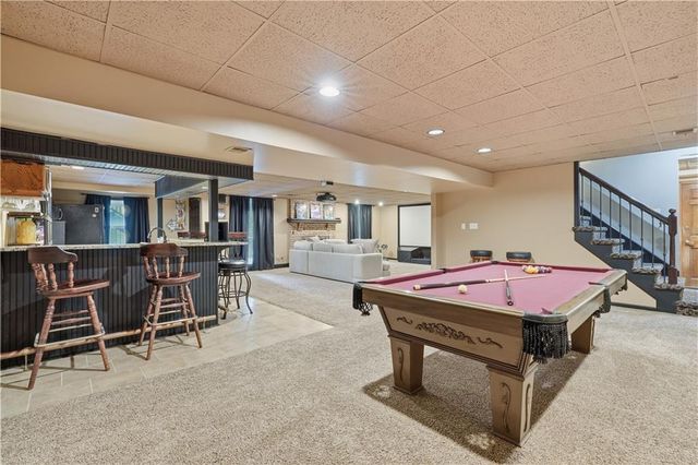 1704 NW Weatherstone Drive, Blue Springs, MO 64015