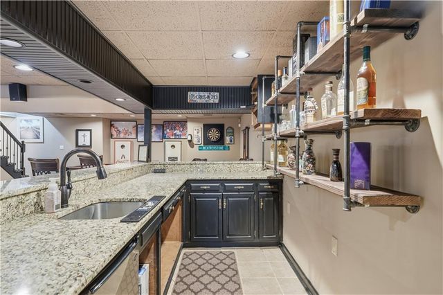 1704 NW Weatherstone Drive, Blue Springs, MO 64015