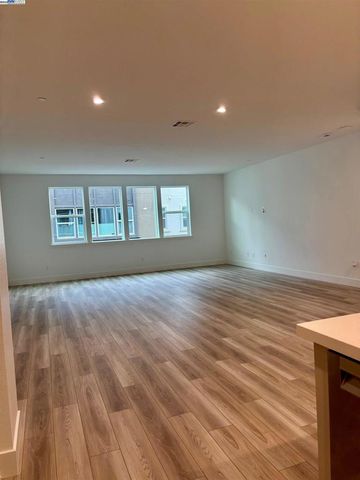 964 Blaise Lane 1004, Morgan Hill, CA 95037