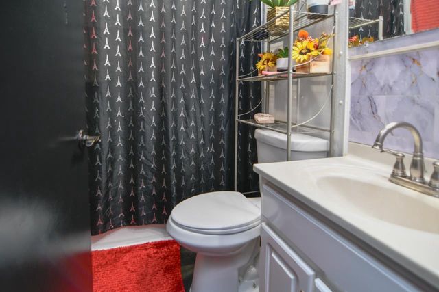 1659 LORETTA LANE, Green Bay, WI 54302