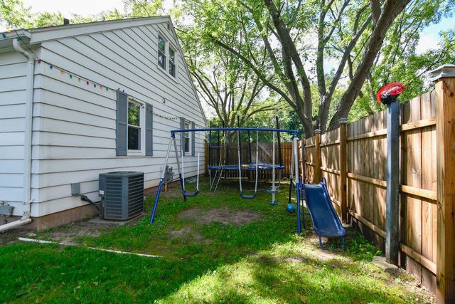 1659 LORETTA LANE, Green Bay, WI 54302