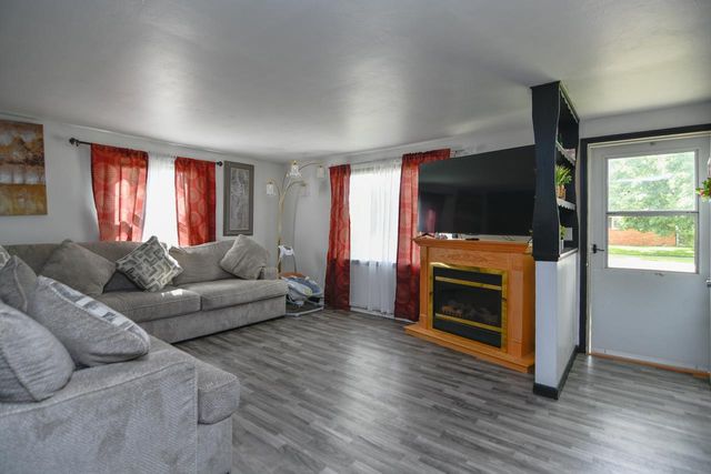 1659 LORETTA LANE, Green Bay, WI 54302