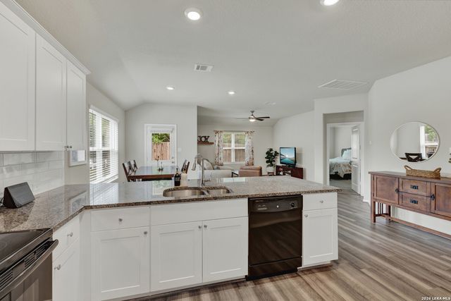 1814 STRAWBERRY FLD, New Braunfels, TX 78130