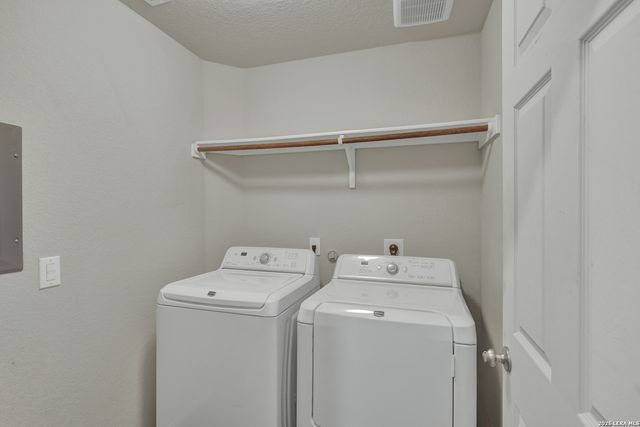 1814 STRAWBERRY FLD, New Braunfels, TX 78130