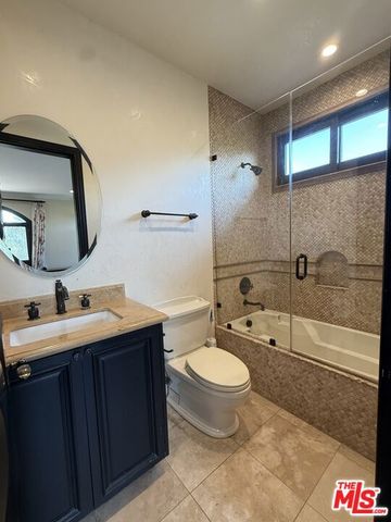 458 N Flores Street, Los Angeles, CA 90048