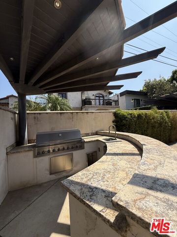 458 N Flores Street, Los Angeles, CA 90048