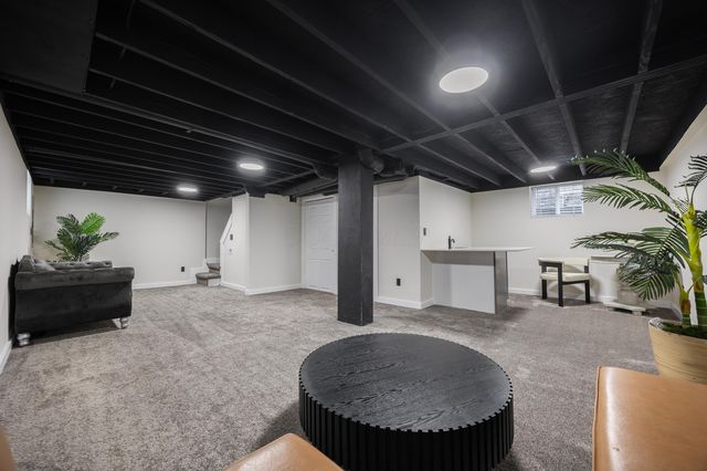 704 Hanford Street, Columbus, OH 43206