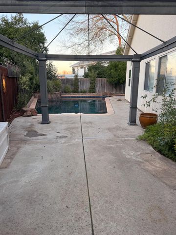 4115 Copper Hill Ct, Antelope, CA 95843