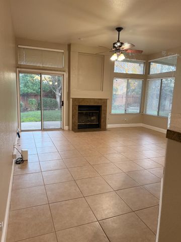 4115 Copper Hill Ct, Antelope, CA 95843