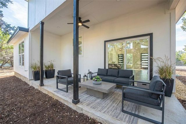 4 Huisache LN, Wimberley, TX 78676