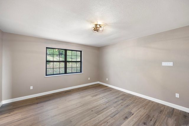 13 Eugenia Street, Morrilton, AR 72110