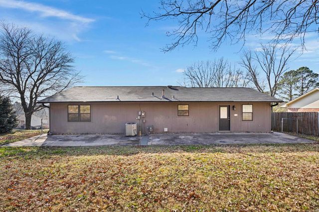 13 Eugenia Street, Morrilton, AR 72110