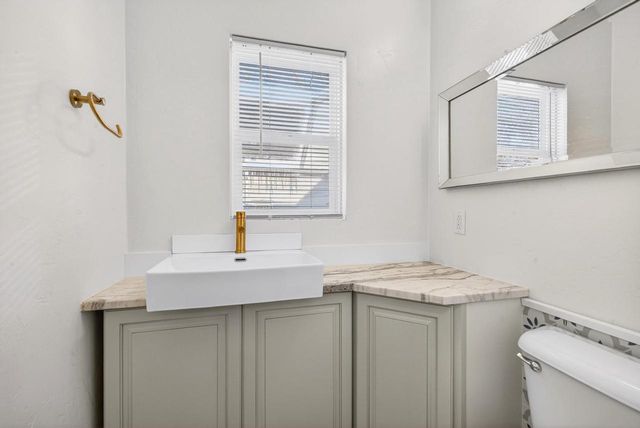 394 S PARK AVENUE, Fond Du Lac, WI 54935