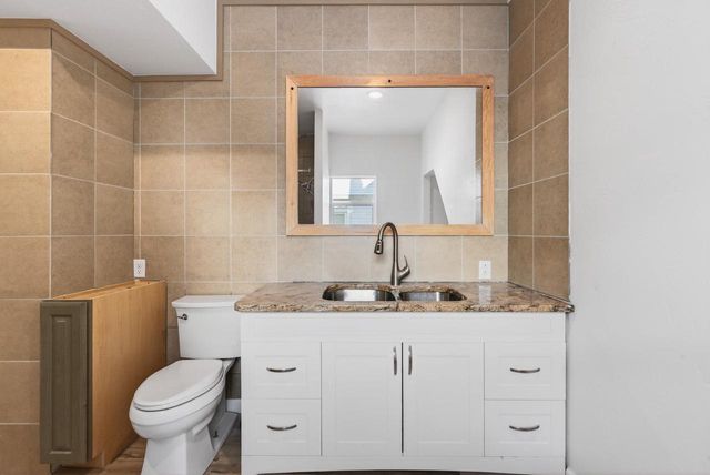 394 S PARK AVENUE, Fond Du Lac, WI 54935