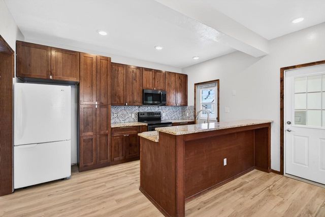 394 S PARK AVENUE, Fond Du Lac, WI 54935