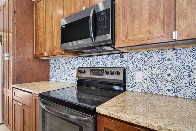 394 S PARK AVENUE, Fond Du Lac, WI 54935