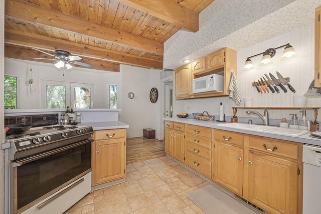 5271 Caprine Rd, Greenwood, CA 95635