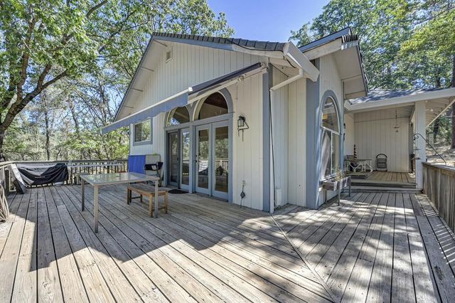 5271 Caprine Rd, Greenwood, CA 95635