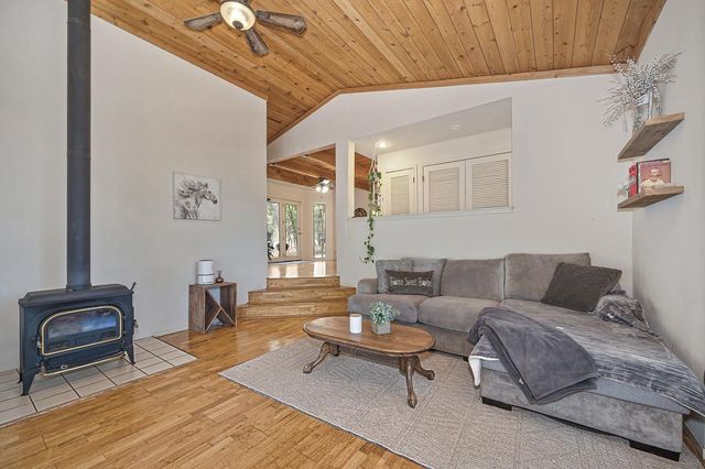 5271 Caprine Rd, Greenwood, CA 95635