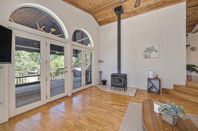 5271 Caprine Rd, Greenwood, CA 95635