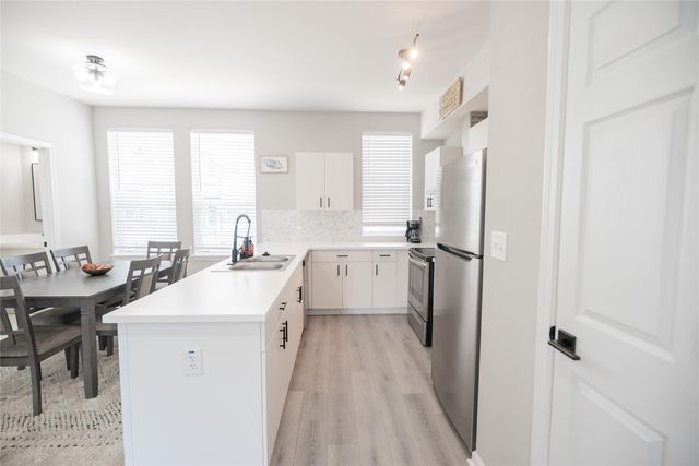 2519 Washington Street 205, Waller, TX 77484