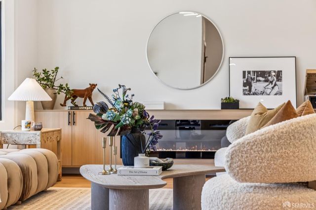 323 Chicago Way, San Francisco, CA 94112