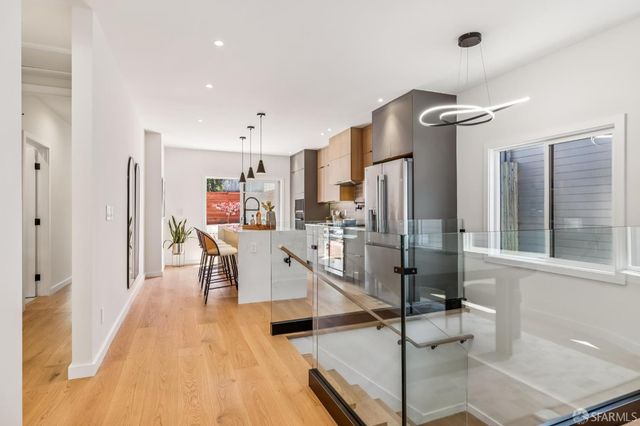 323 Chicago Way, San Francisco, CA 94112