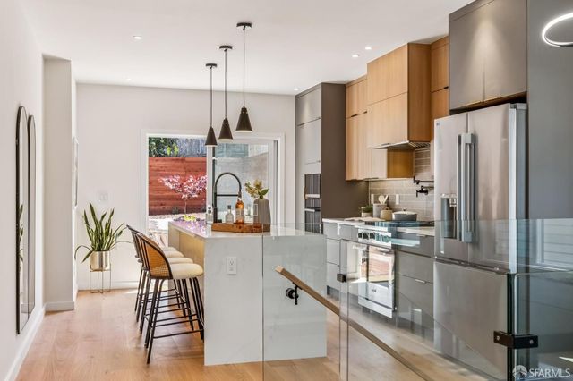 323 Chicago Way, San Francisco, CA 94112