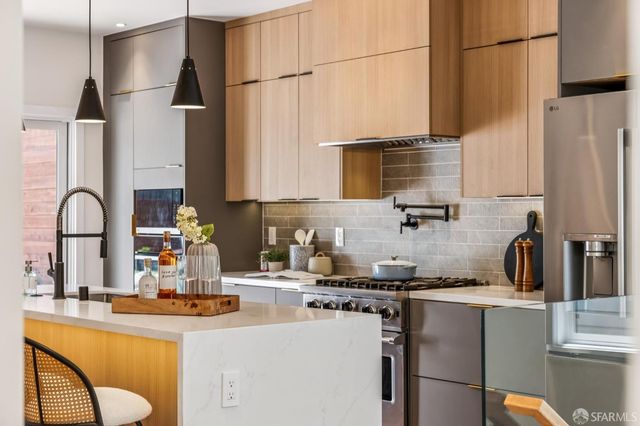 323 Chicago Way, San Francisco, CA 94112