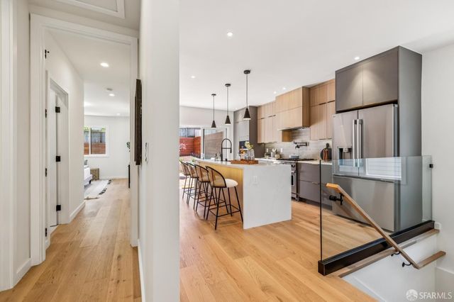 323 Chicago Way, San Francisco, CA 94112