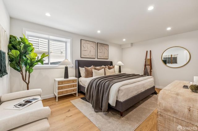 323 Chicago Way, San Francisco, CA 94112