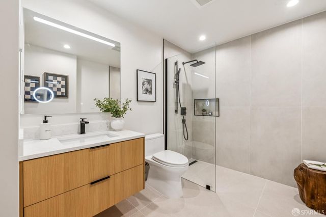 323 Chicago Way, San Francisco, CA 94112
