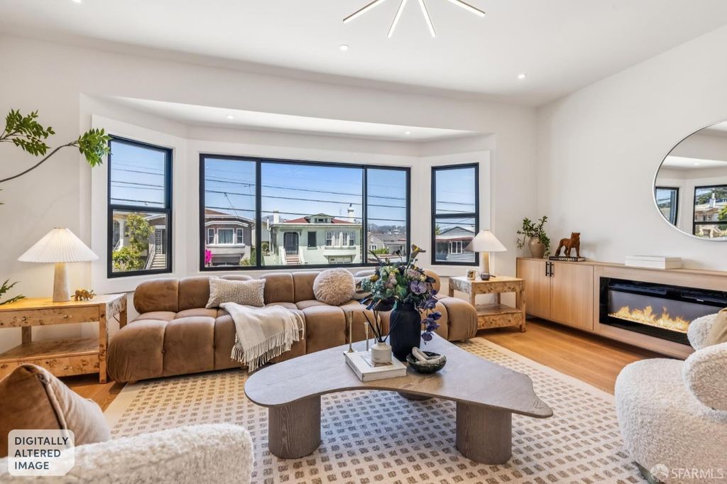 323 Chicago Way, San Francisco, CA 94112